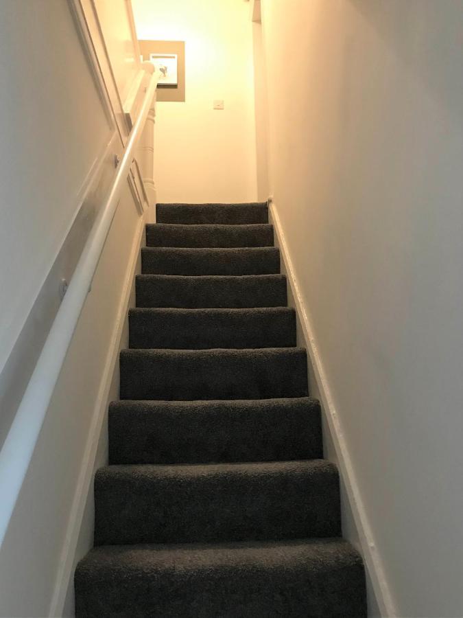 Stylish Modern 3-Bed House Nr Manchester City Ctr Whitefield Exterior photo