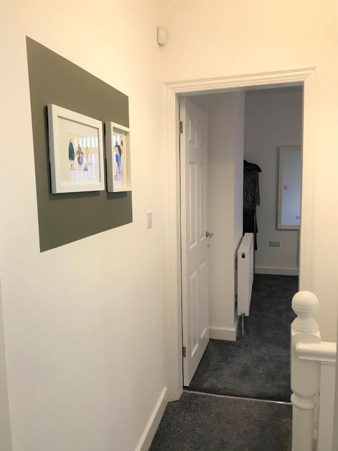 Stylish Modern 3-Bed House Nr Manchester City Ctr Whitefield Exterior photo